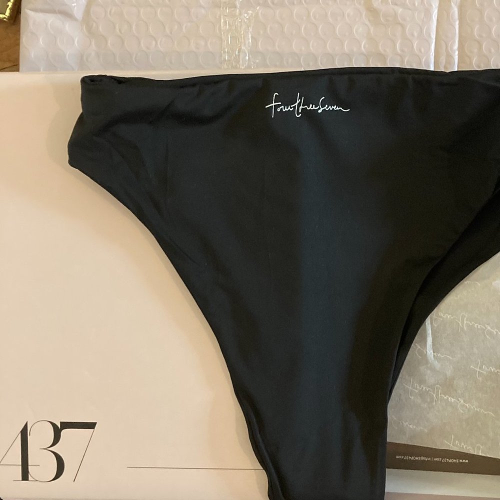 437 Aubrey Bottoms (Black, Size Large)